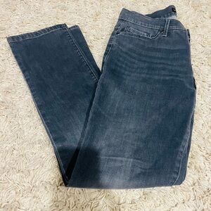 Lee slim straight stretchy jeans size 6